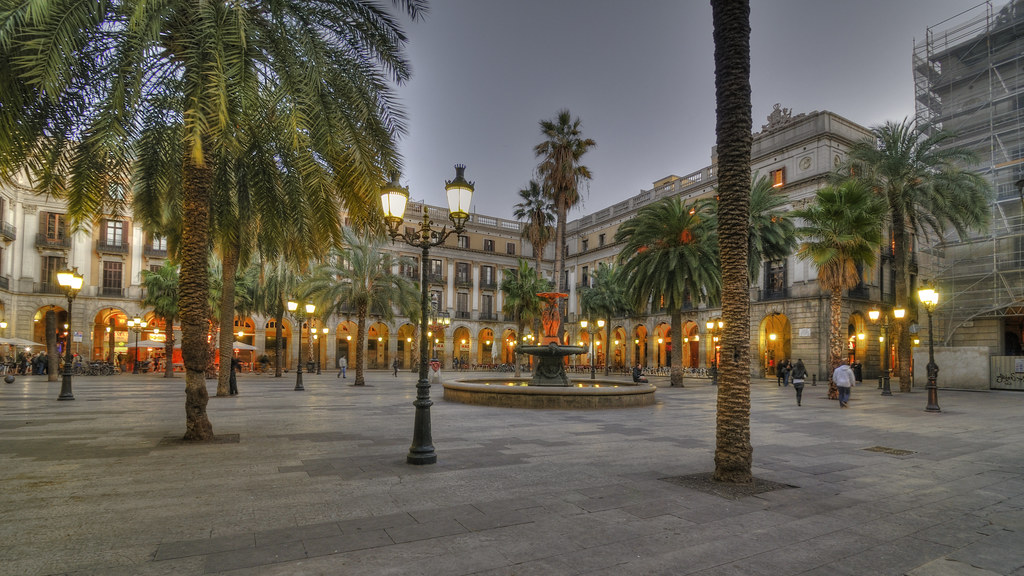 You are currently viewing Most Famous Squares in Barcelona